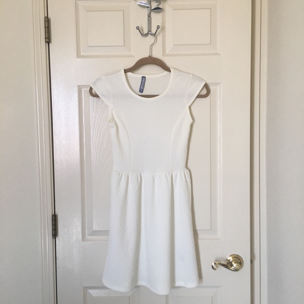 White Cap-sleeve Spring Dress